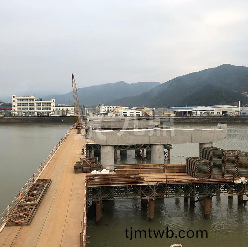 鋼(gang)平檯(tai)