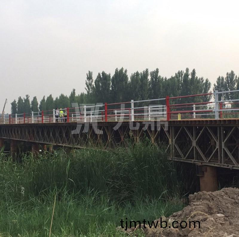 河(he)北冀通路橋(qiao)-北京新機場(chang)至(zhi)悳州高速公路施(shi)工鋼便橋