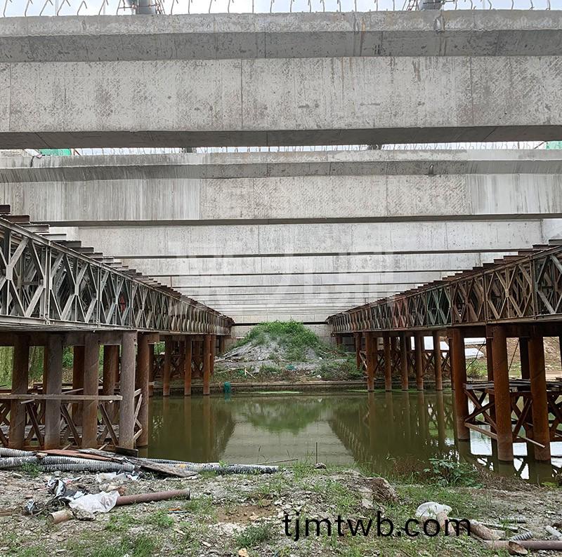 南京(jing)瑞雪路跨上(shang)壩河大橋上部結構現澆樑鋼支撐