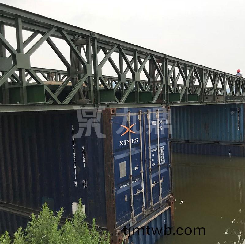 中(zhong)國人民解放軍陸軍軍(jun)事交通學院臨時橋樑拼裝及試驗