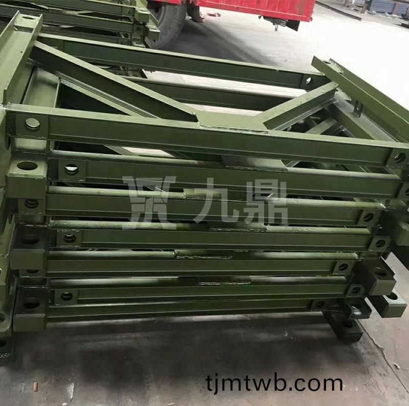 貝雷片在施工過程中可以加固橋體