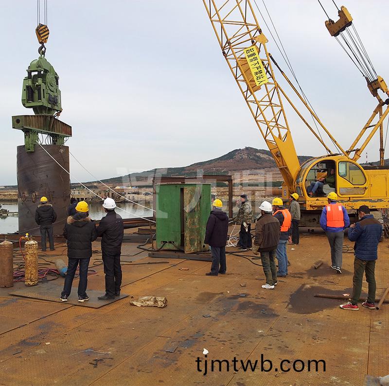 鋼平(ping)檯(tai)