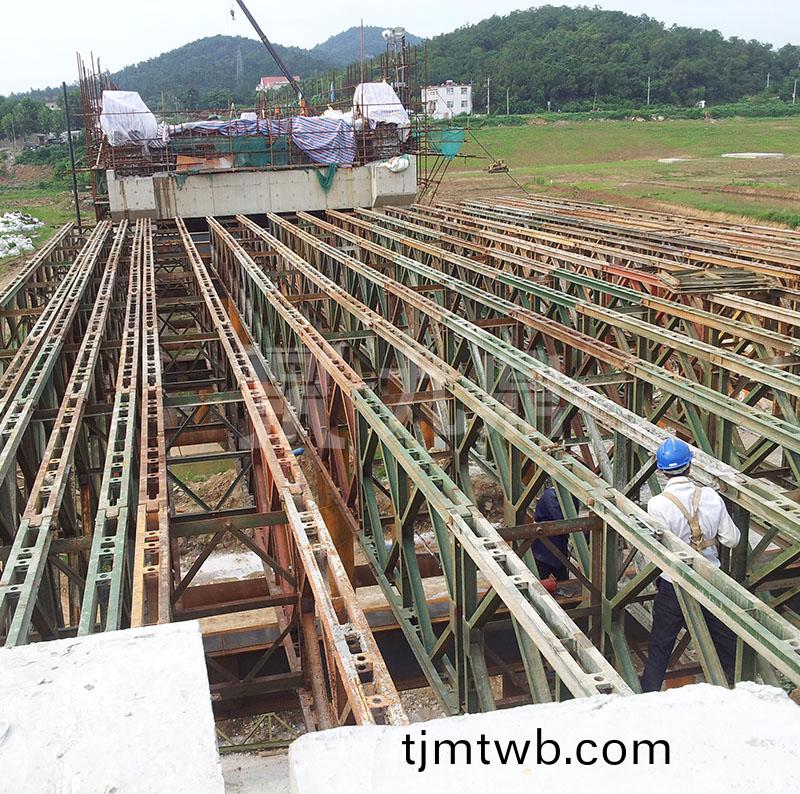 現(xian)澆(jiao)樑鋼支(zhi)撐