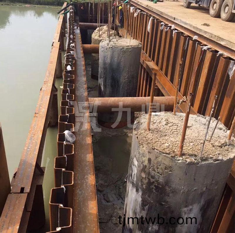 鋼(gang)圍(wei)堰(yan)