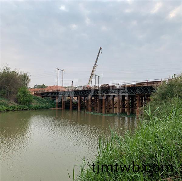 上(shang)承式8米寬鋼便橋