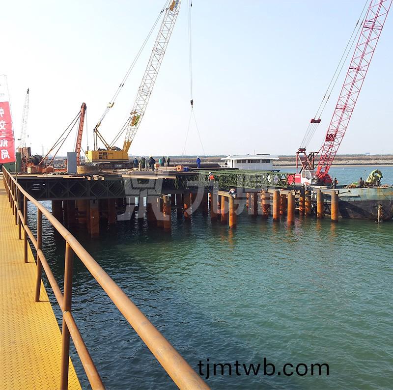 鋼平檯與(yu)螺栓連接的角度